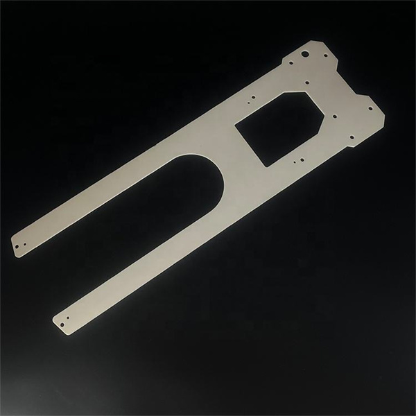 Exploring the durability and longevity of ceramic end effectors compared to traditional materials